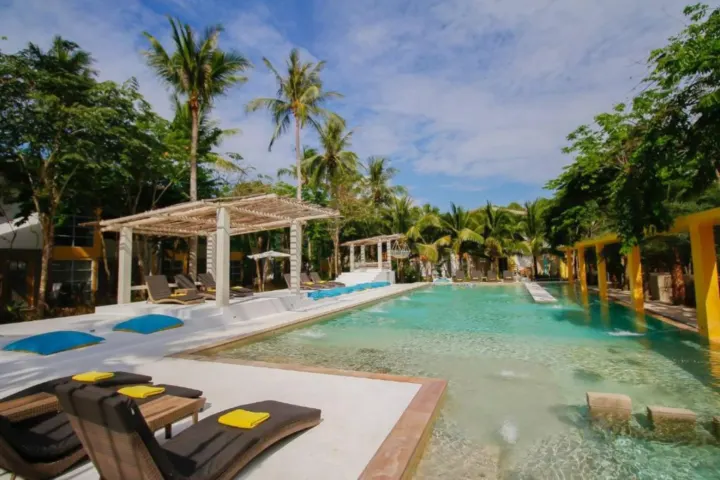 Summer Luxury Beach & Spa Hotel